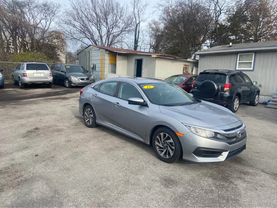 2018 Honda Civic 10th Gen - Image 6 of 19