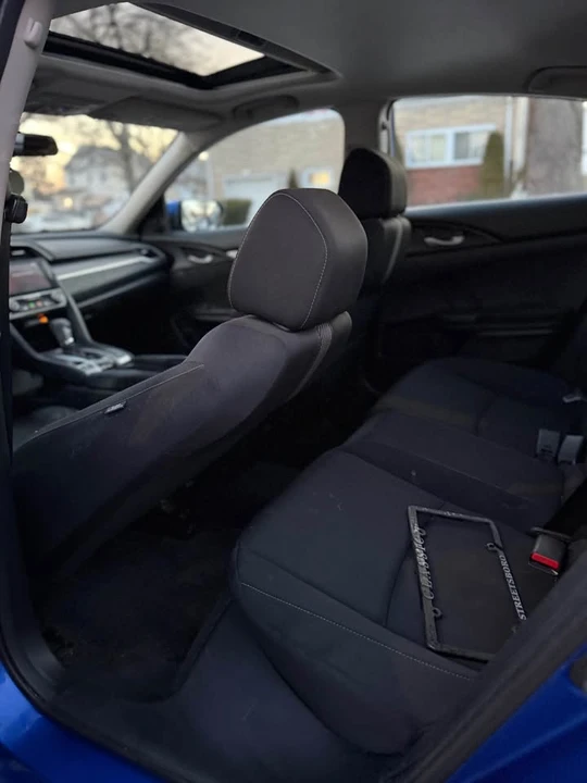 2018 Honda Civic 10th Gen - Image 9 of 18
