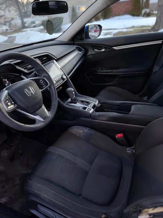 2018 Honda Civic 10th Gen - Image 11 of 18