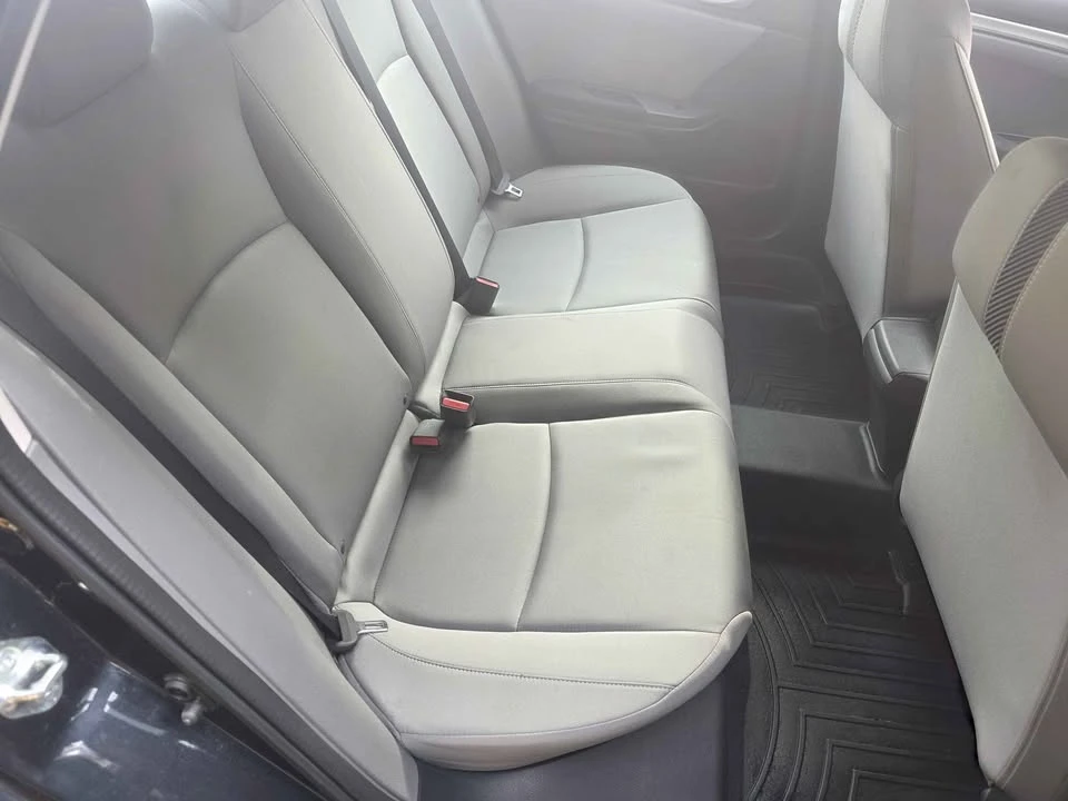 2018 Honda Civic 10th Gen - Image 10 of 12