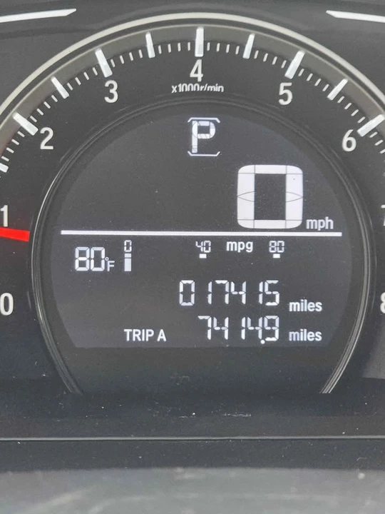 2018 Honda Civic 10th Gen - Image 6 of 12