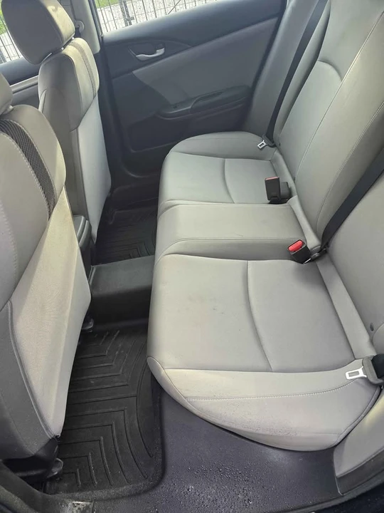2018 Honda Civic 10th Gen - Image 7 of 12