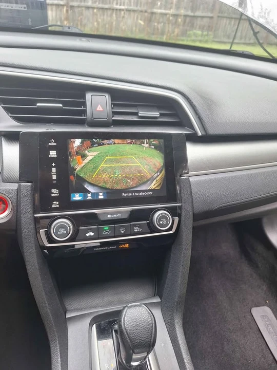 2018 Honda Civic 10th Gen - Image 5 of 12