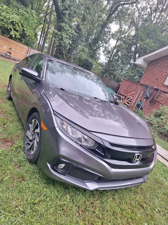 2018 Honda Civic 10th Gen - Image 2 of 12