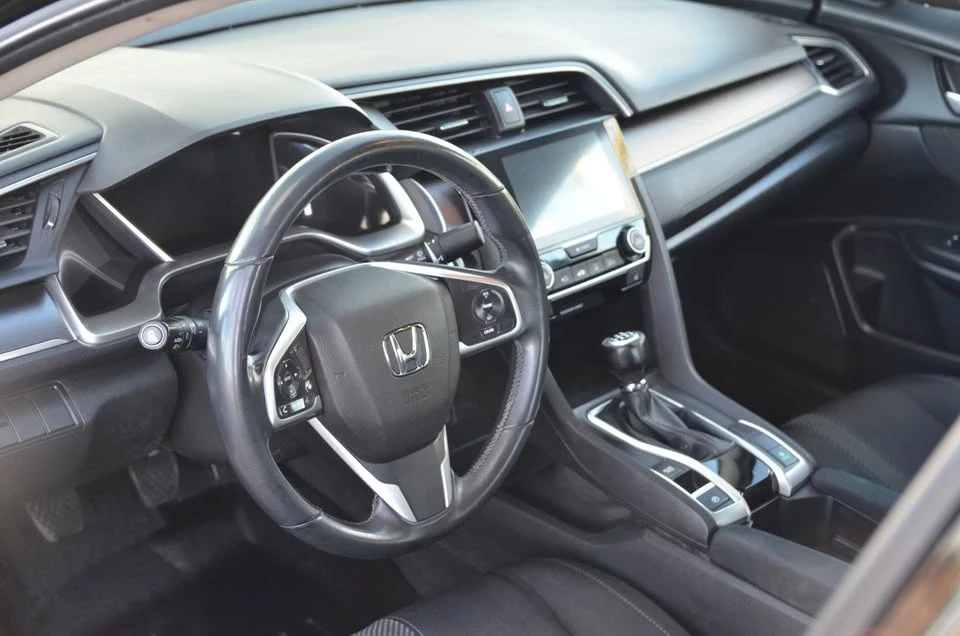 2018 Honda Civic 10th Gen - Image 15 of 19