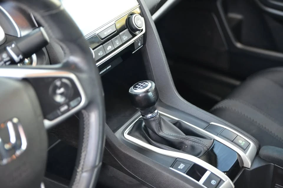 2018 Honda Civic 10th Gen - Image 17 of 19