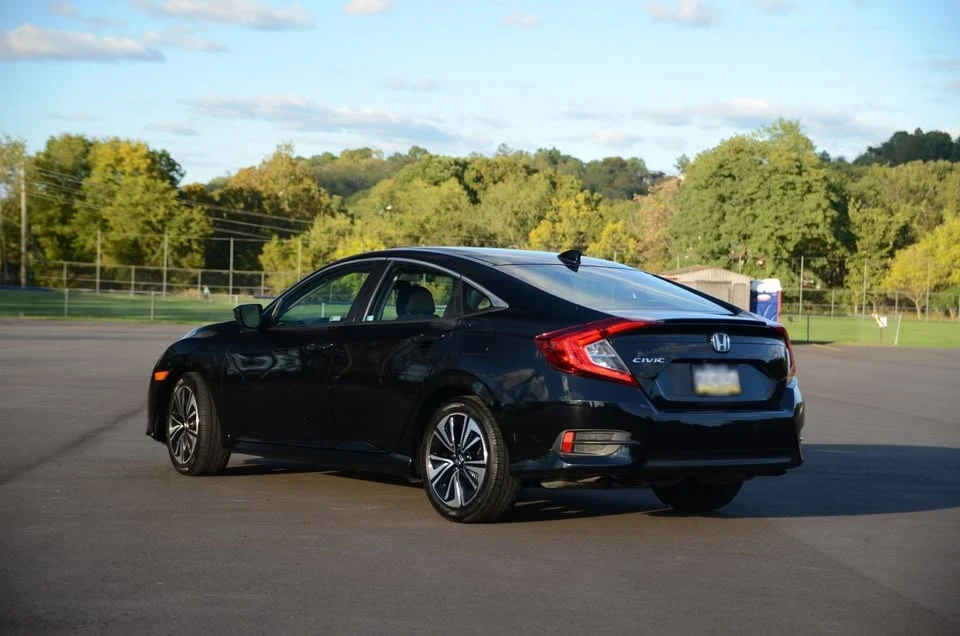 2018 Honda Civic 10th Gen - Image 19 of 19