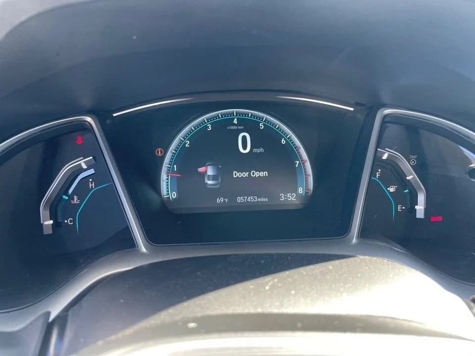 2018 Honda Civic 10th Gen - Image 9 of 19