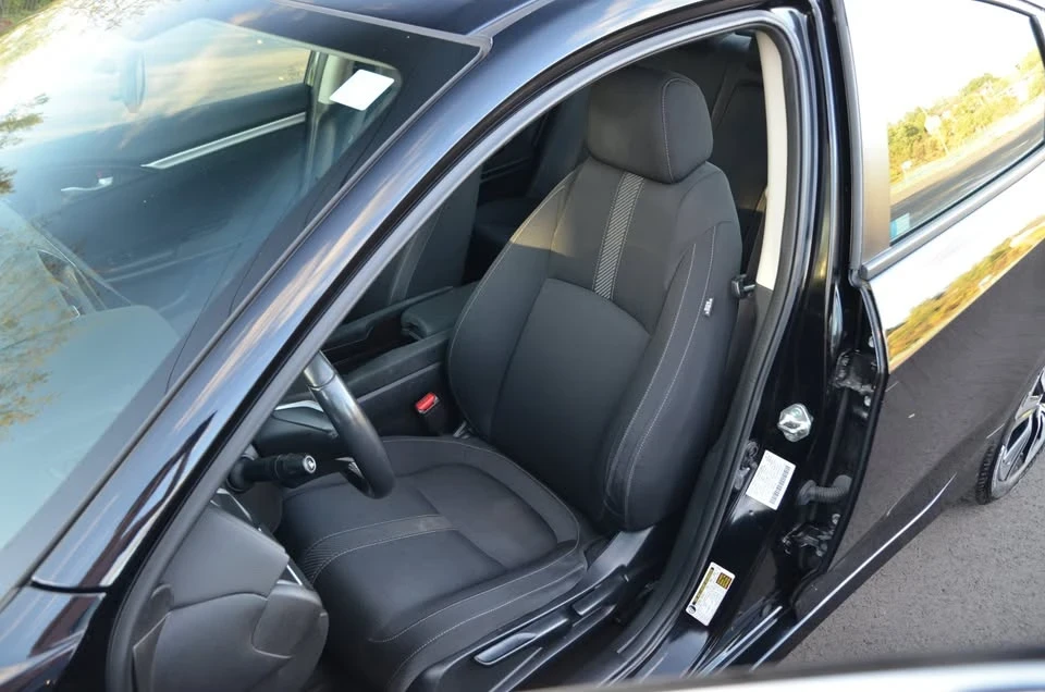 2018 Honda Civic 10th Gen - Image 9 of 19