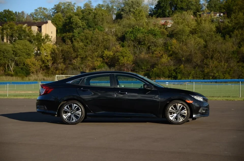 2018 Honda Civic 10th Gen - Image 13 of 19