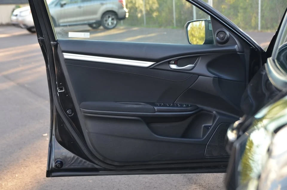 2018 Honda Civic 10th Gen - Image 2 of 19