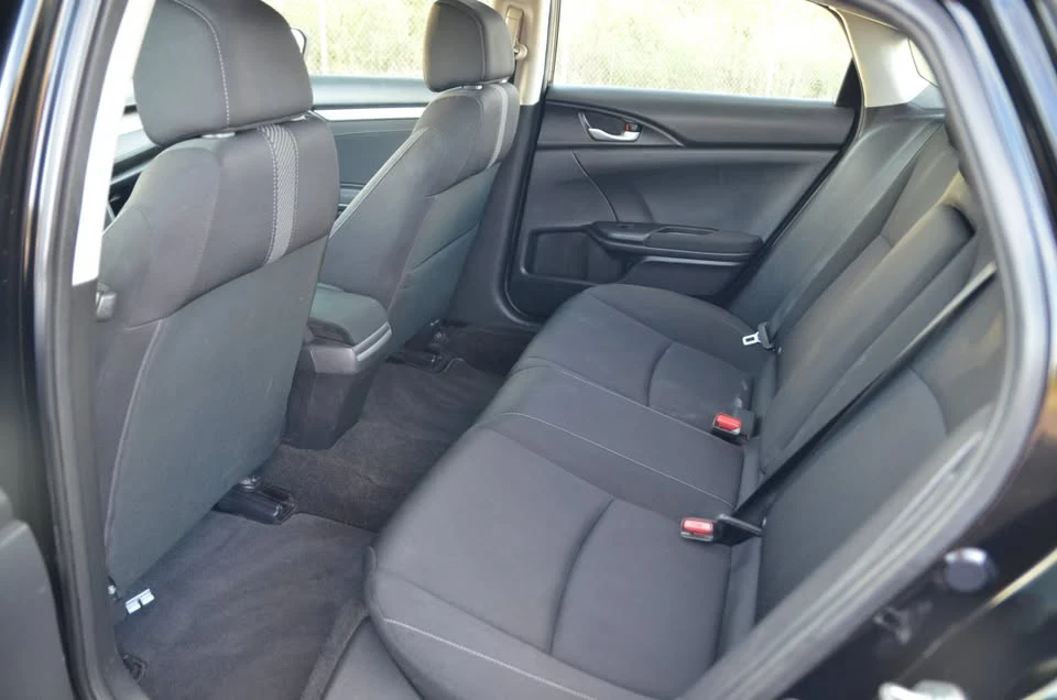 2018 Honda Civic 10th Gen - Image 12 of 19