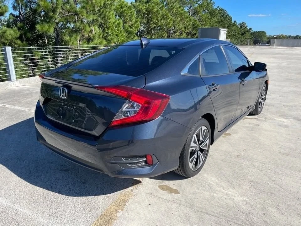 2018 Honda Civic 10th Gen - Image 6 of 19