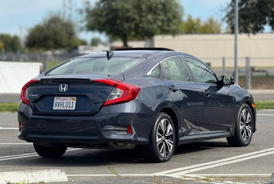 2018 Honda Civic 10th Gen - Image 7 of 19