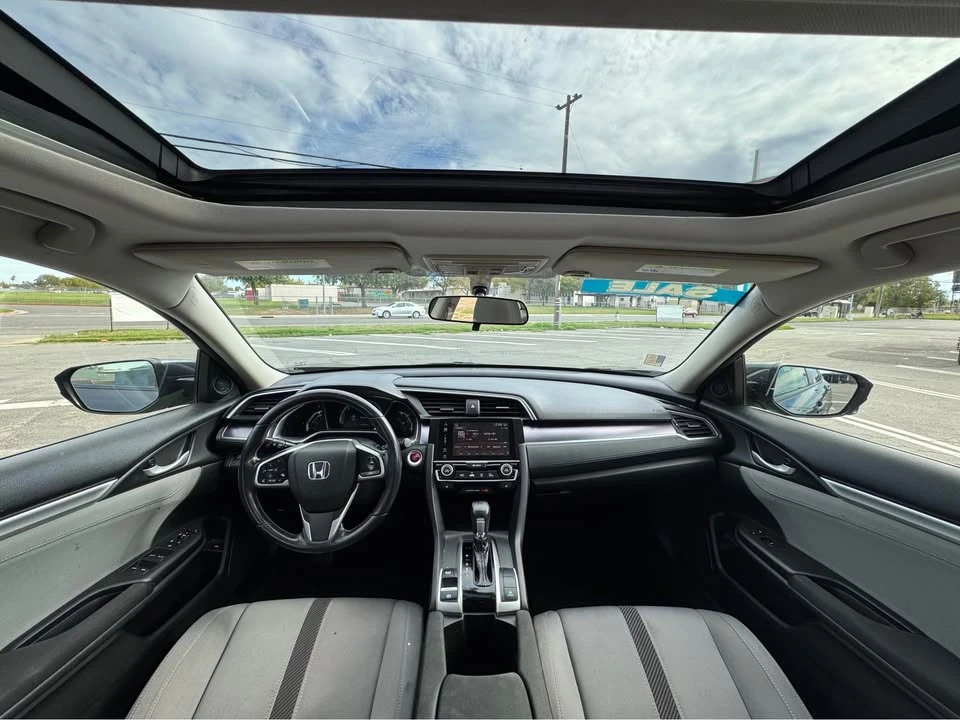 2018 Honda Civic 10th Gen - Image 14 of 19