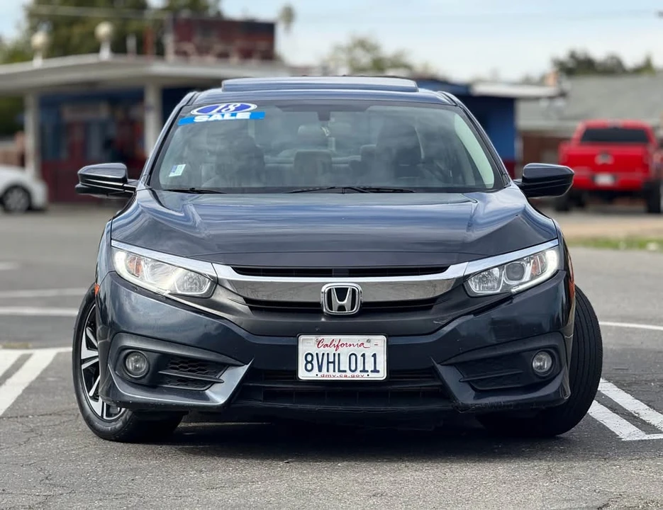 2018 Honda Civic 10th Gen - Image 3 of 19