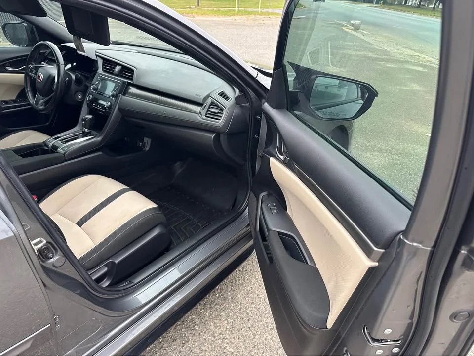 2018 Honda Civic 10th Gen - Image 15 of 15