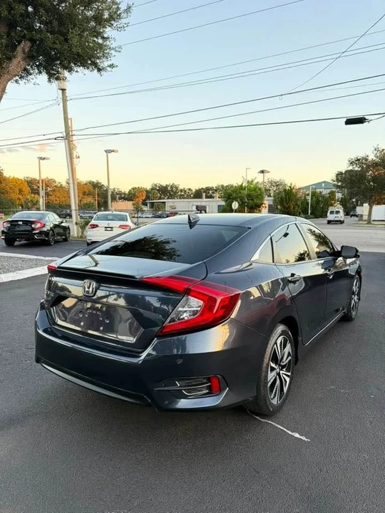 2018 Honda Civic 10th Gen - Image 3 of 8