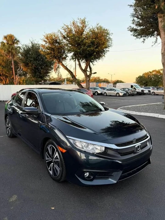2018 Honda Civic 10th Gen - Image 4 of 8