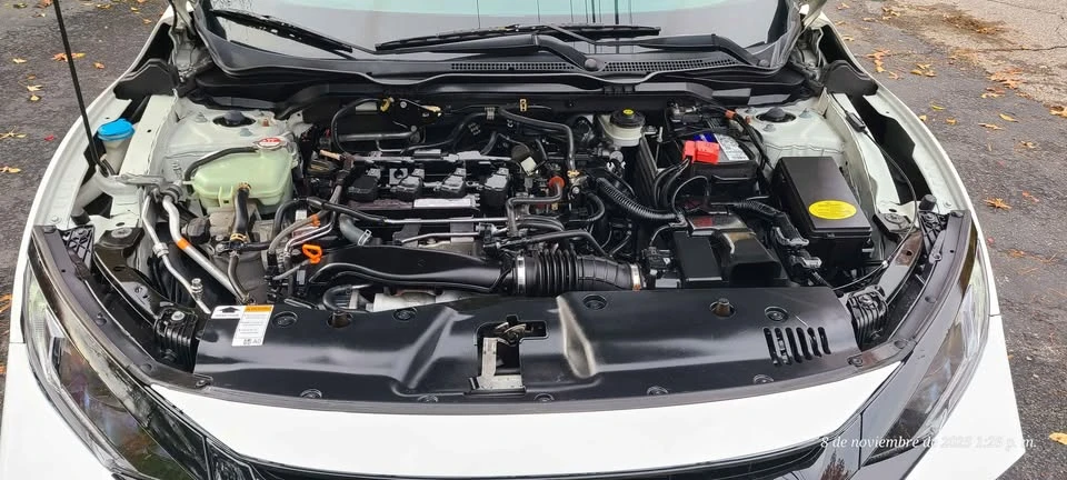 2018 Honda Civic 10th Gen - Image 10 of 12