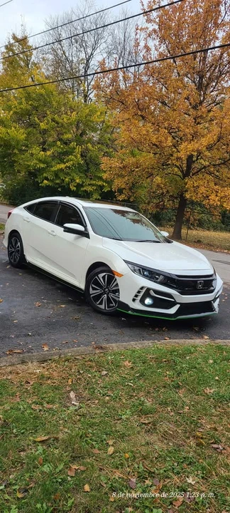 2018 Honda Civic 10th Gen - Image 4 of 12