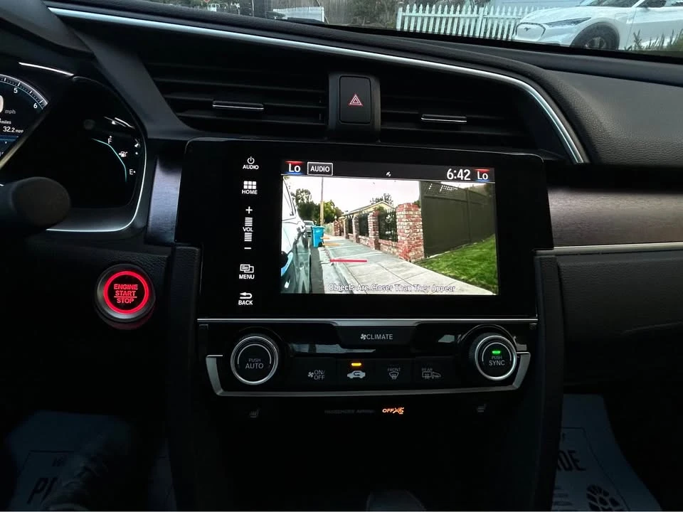 2018 Honda Civic 10th Gen - Image 8 of 11