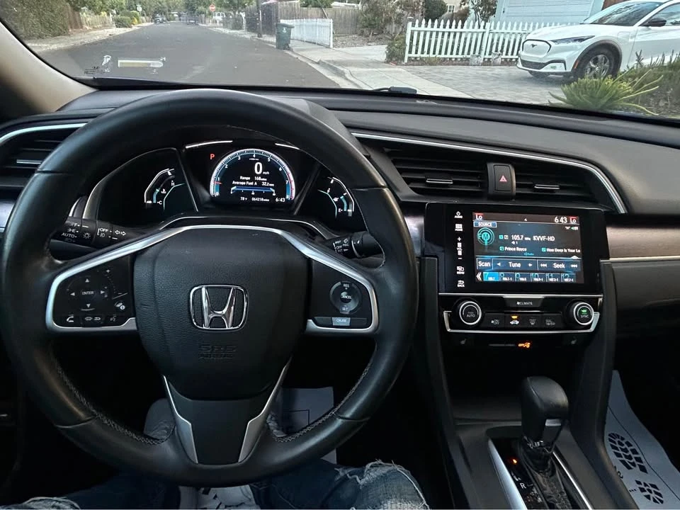 2018 Honda Civic 10th Gen - Image 7 of 11