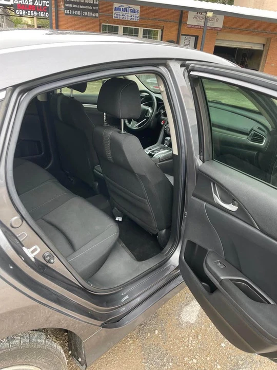 2018 Honda Civic 10th Gen - Image 10 of 18