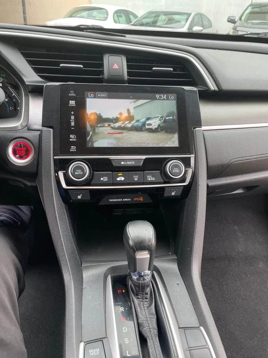 2018 Honda Civic 10th Gen - Image 15 of 18