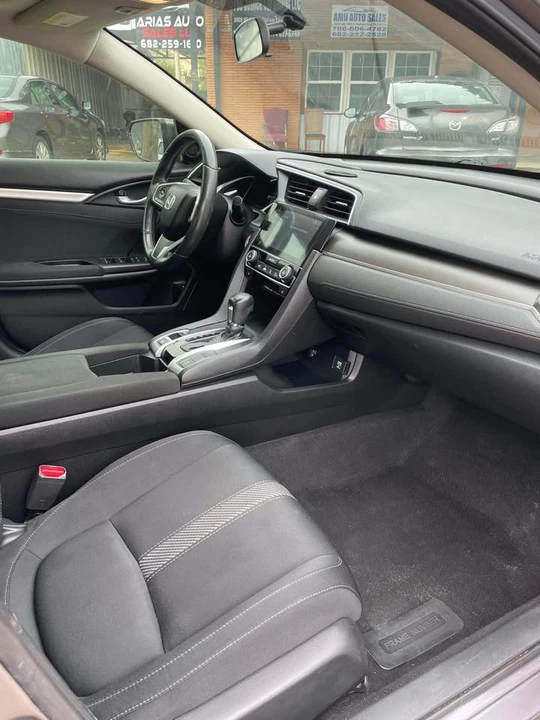 2018 Honda Civic 10th Gen - Image 12 of 18