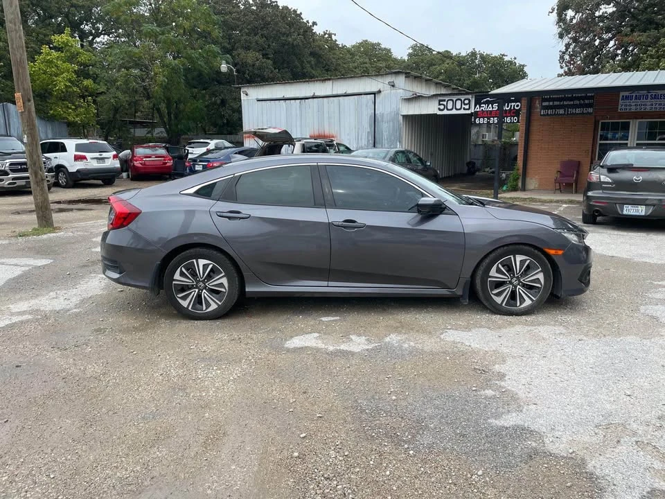 2018 Honda Civic 10th Gen - Image 8 of 18