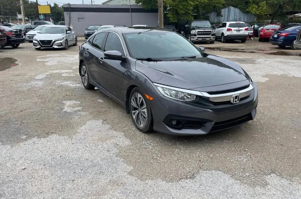 2018 Honda Civic 10th Gen - Image 2 of 17