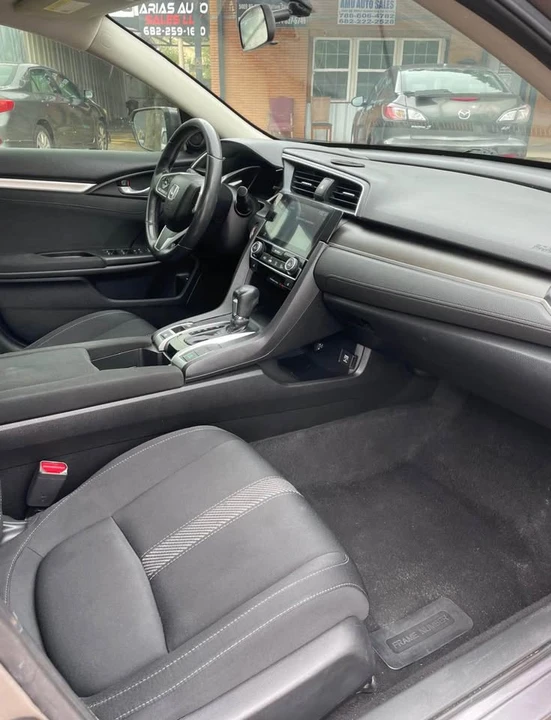 2018 Honda Civic 10th Gen - Image 12 of 17