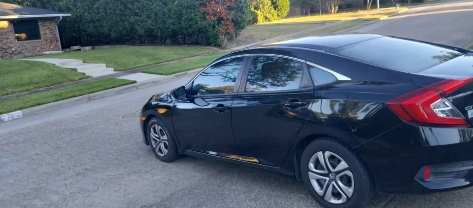 2018 Honda Civic 10th Gen - Image 4 of 8