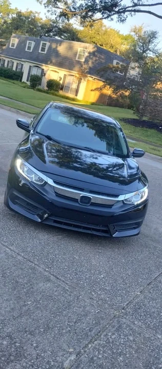 2018 Honda Civic 10th Gen - Image 2 of 8