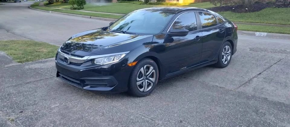 2018 Honda Civic 10th Gen - Image 6 of 8