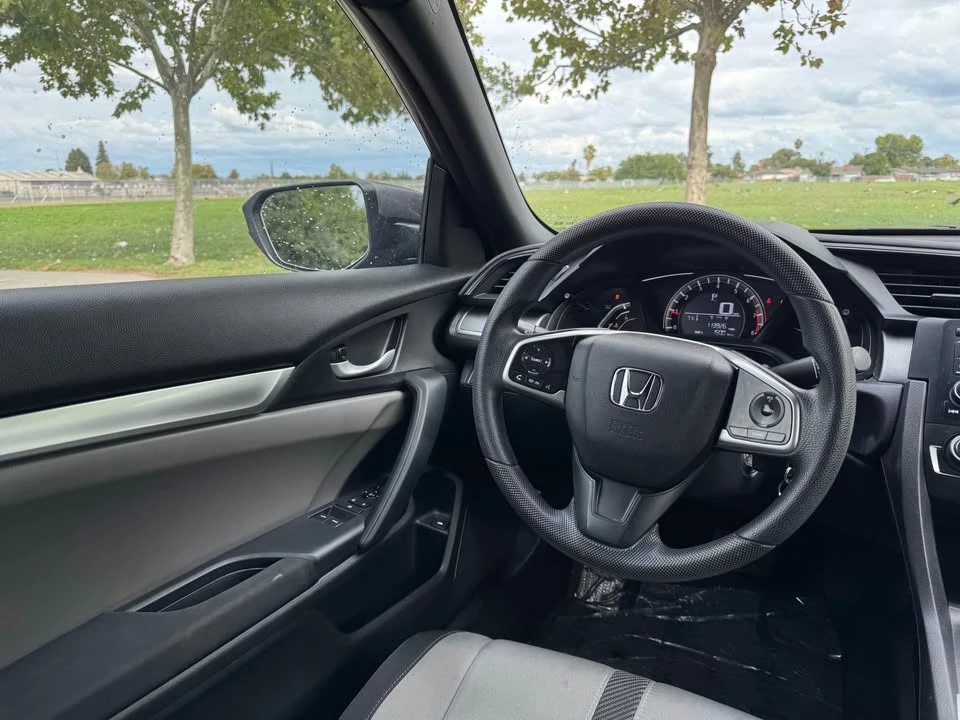 2018 Honda Civic 10th Gen - Image 16 of 18