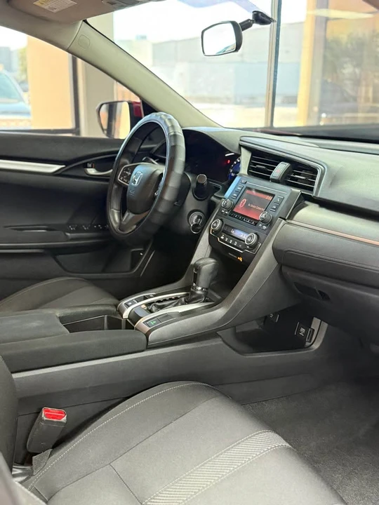 2018 Honda Civic 10th Gen - Image 11 of 13