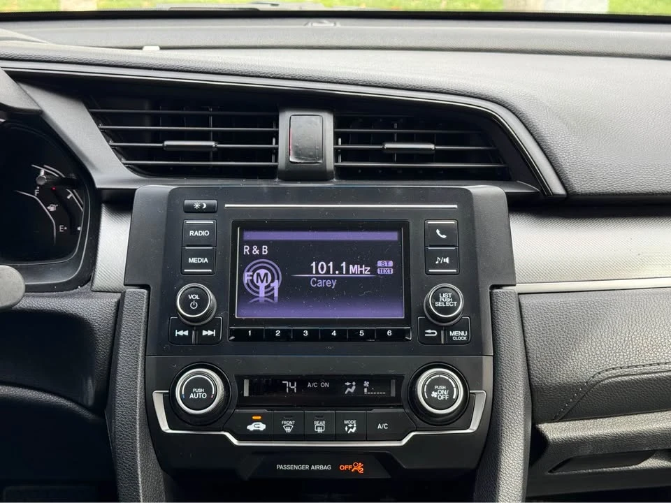 2018 Honda Civic 10th Gen - Image 14 of 18