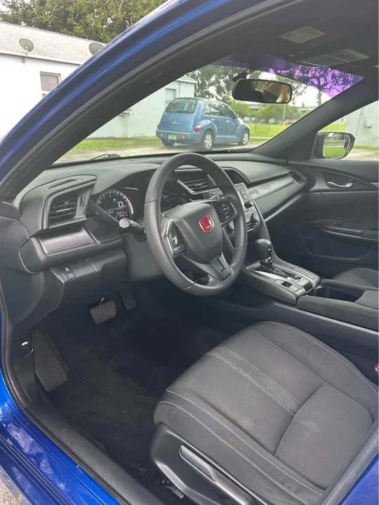 2018 Honda Civic 10th Gen - Image 5 of 7