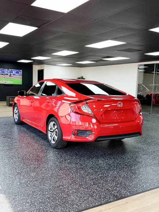 2018 Honda Civic 10th Gen - Image 6 of 13