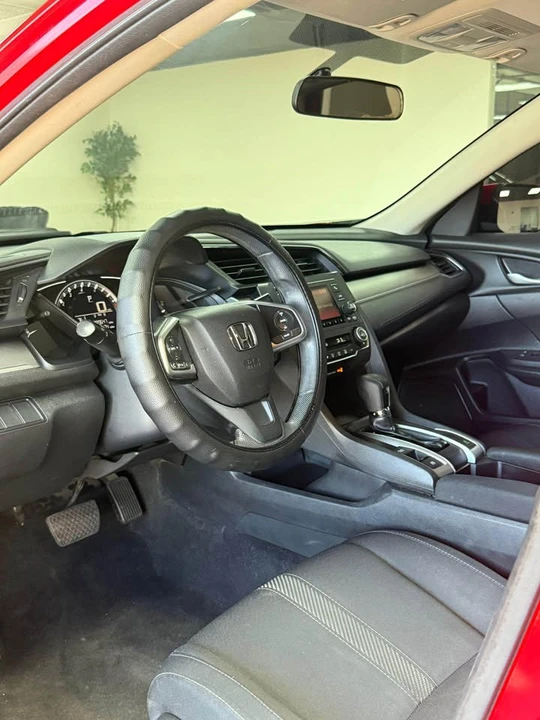 2018 Honda Civic 10th Gen - Image 8 of 13