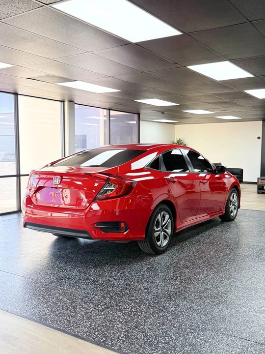 2018 Honda Civic 10th Gen - Image 5 of 13