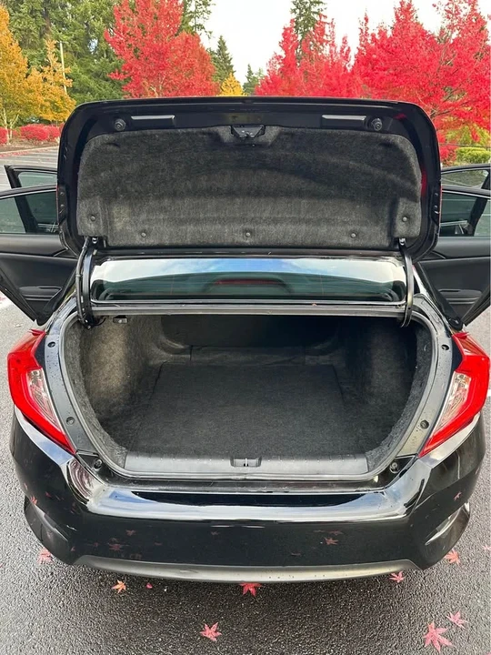 2018 Honda Civic 10th Gen - Image 11 of 16