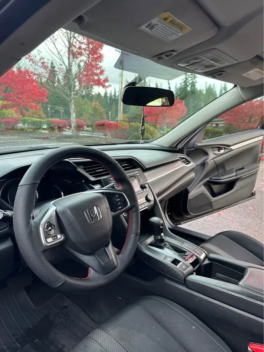 2018 Honda Civic 10th Gen - Image 8 of 16