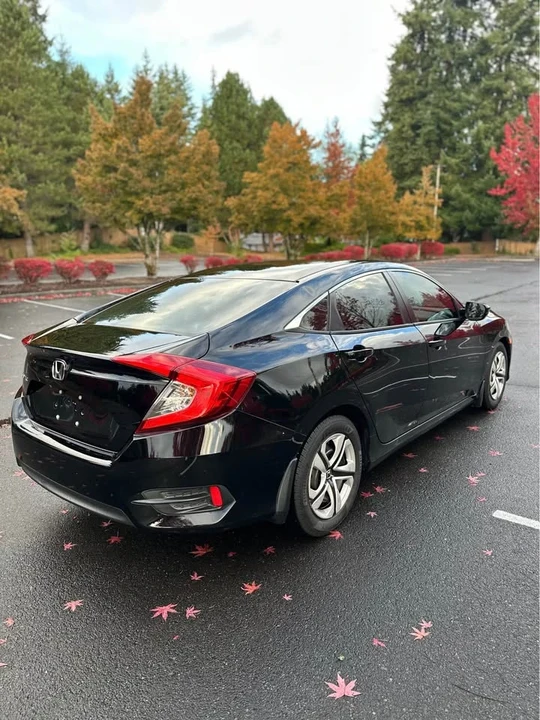 2018 Honda Civic 10th Gen - Image 4 of 16