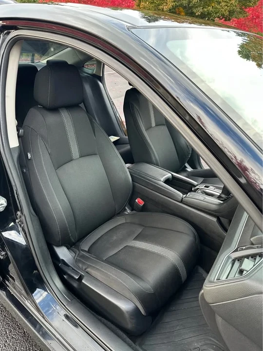 2018 Honda Civic 10th Gen - Image 10 of 16