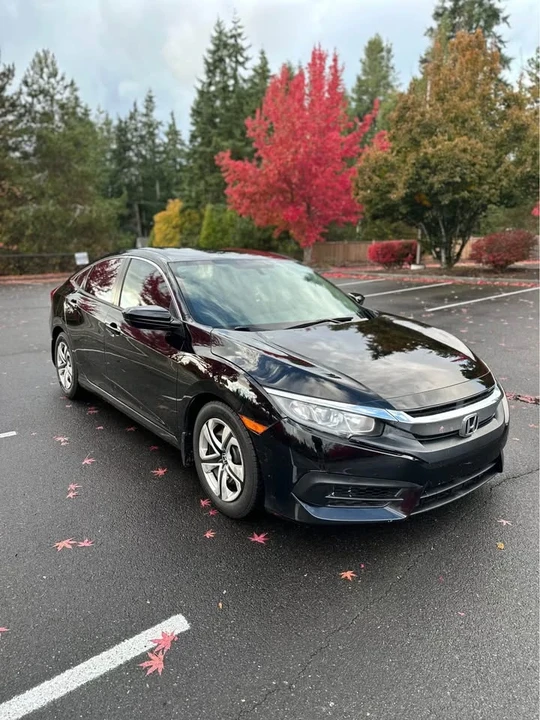 2018 Honda Civic 10th Gen - Image 3 of 16