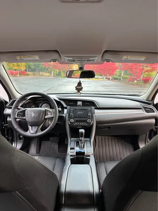2018 Honda Civic 10th Gen - Image 13 of 16