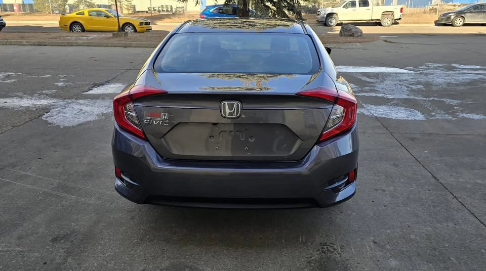 2018 Honda Civic 10th Gen - Image 8 of 20